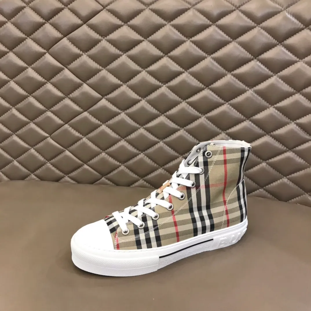 Men's Men's Shoes 💰420▫️B's men's classic high-top sneakers are reinterpreted with Vintage retro plaid cotton material and decorated with a new brand logo. First-layer cowhide lining, embossed Burberry logo on the heel, and original TPU outsole! 38-45